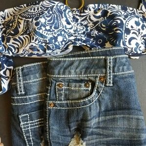 Show off those legs-get your jean skirt flirt on!